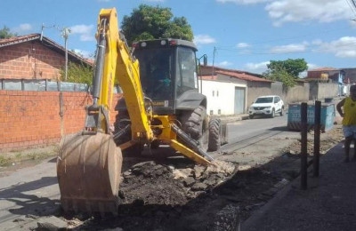 Prefeitura de Teresina recupera rua do bairro Renascença com obra de drenagem